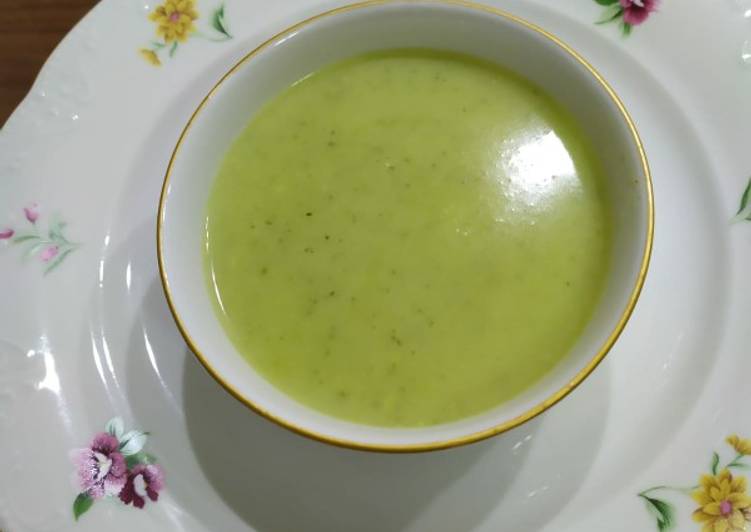 How to Make Homemade Green Zucchini Soup (Turkish style)