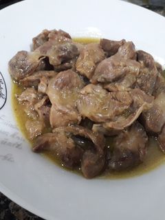 Una foto de Mollejas de pollo en salsa