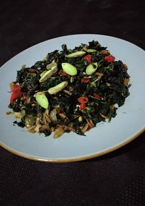 Foto resep Eseng eseng godong telo (tumis daun singkong) 😂😂