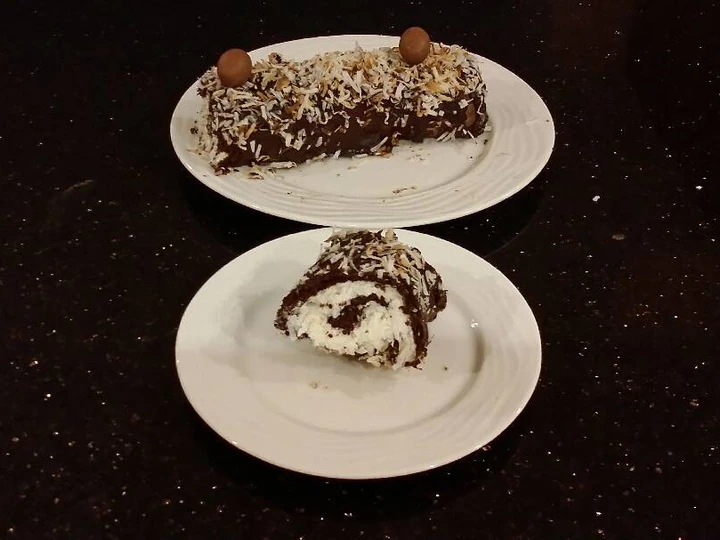 Easy Ways Prepare Recipes Chocolate Cake Roll With Coconut Cream Filling the Delicious Make You Drink.