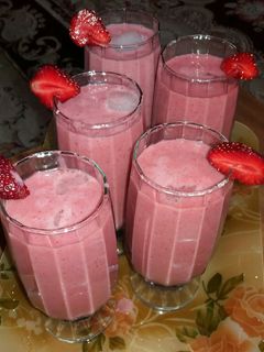 عکسی از دستور اسموتی توت فرنگی و موز