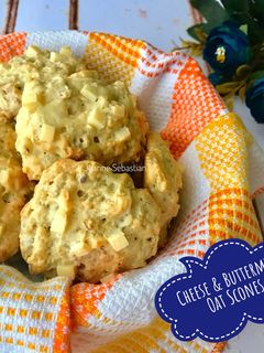 Foto resep Cheese & Buttermilk Oat Scones