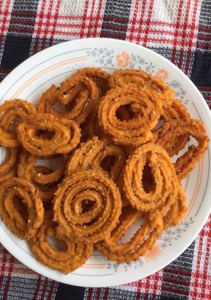 A picture of Rice murukku.