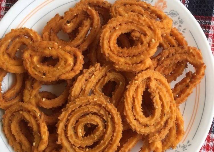 Rice murukku