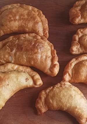 Una foto de Empanadas de penca con caracol y queso