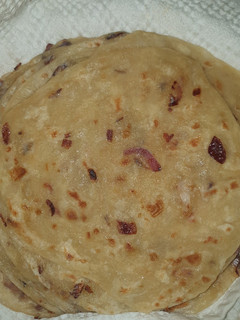 A picture of Onion Chapatis.