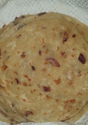 A picture of Onion Chapatis.
