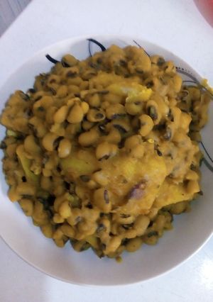 A picture of Beans and yam porridge.