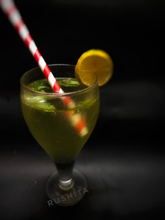 A picture of Mint Lemonade.