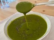 Una foto de espinacas y kale