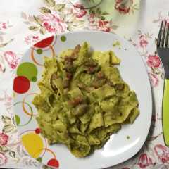 Foto di Fettuccine alla crema di verdure e guanciale croccante