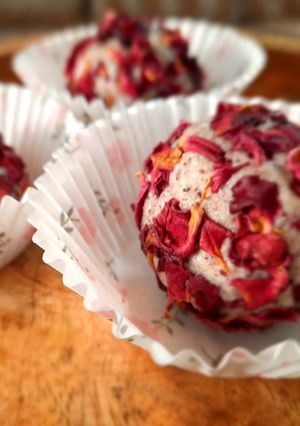 A picture of Rose petal pinni.