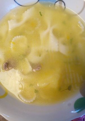 Una foto de Sopa de menudencia de pollo