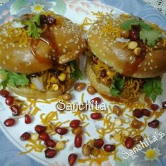 Dabeli A picture of Dabeli.