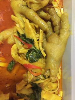 รูปของ แกงเผ็ดไก่หน่อไม้สด