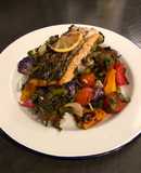Rainbow roast salmon and veg 🌈