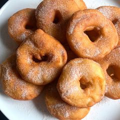 A picture of Apple Fritters.