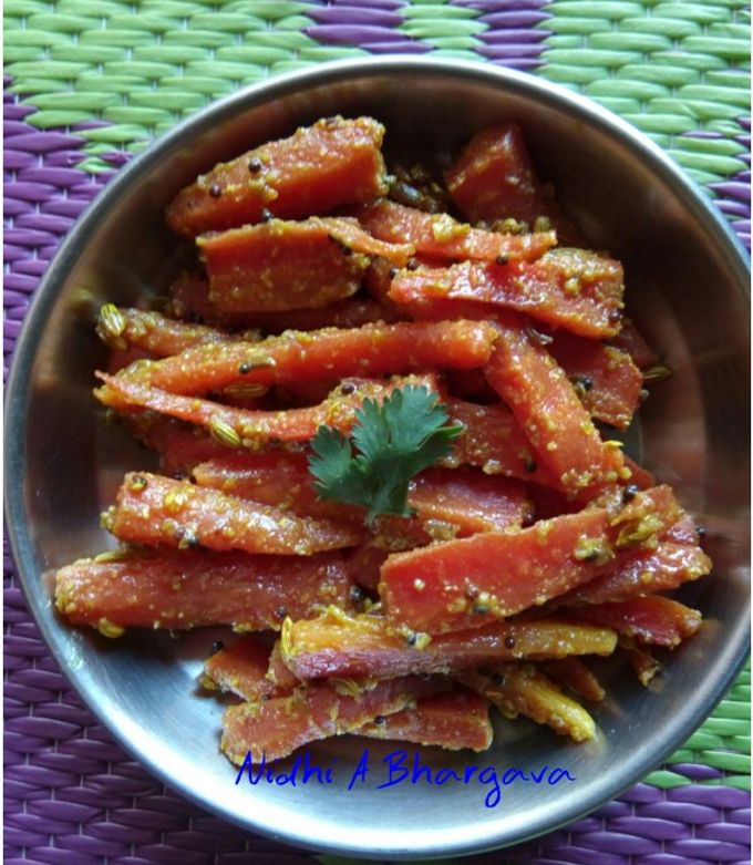 A picture of Achari gajar ki sabji.