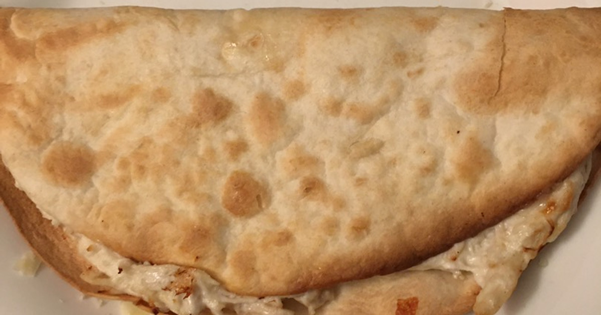Quesadillas: Authentic Mexican Flavor, One Fold at a Time 🌮