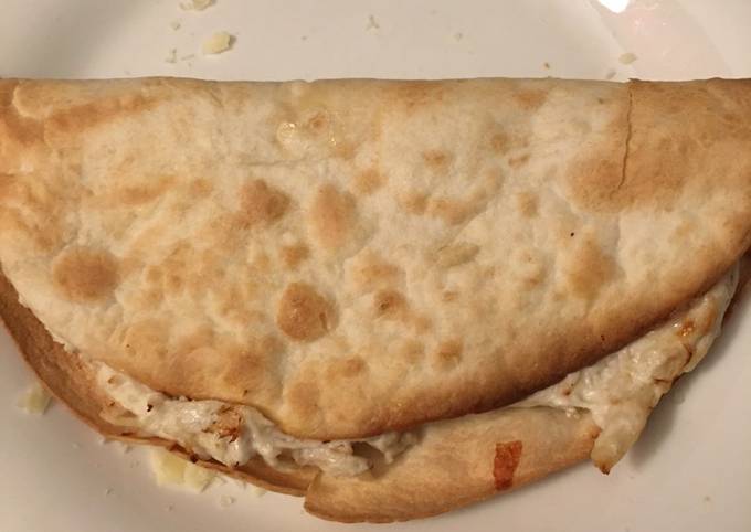 Simple Way to Make Favorite Buffalo chicken quesadilla