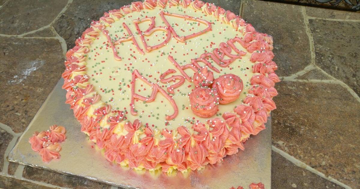 16 Types of Frosting to Decorate Cakes, Cookies and More - PureWow