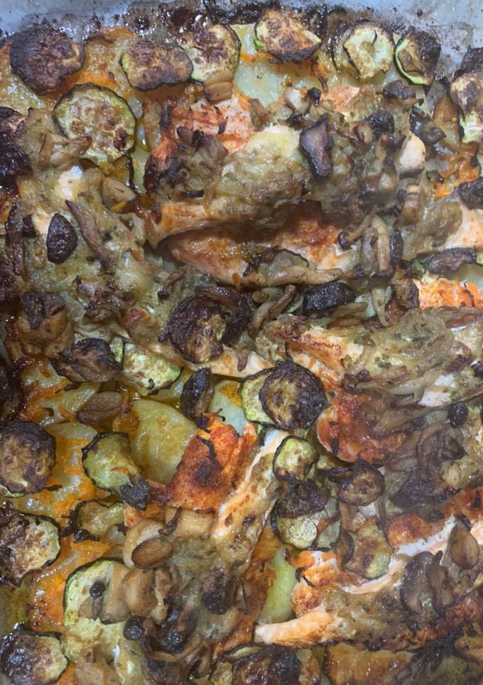 Una foto de Filetes de pavo y salmón al horno con setas