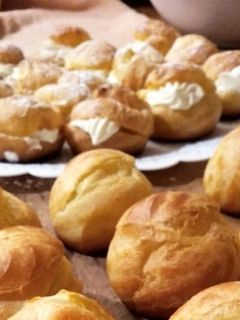 Una foto de Profiteroles (masa bomba)