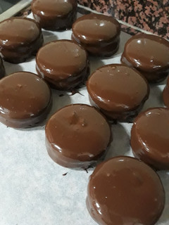 Una foto de Alfajores (mejor que los marplatenses😜)🤤🤤