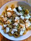 Pasta with broad beans and ricotta