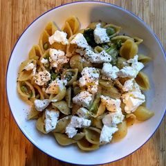 A picture of Pasta with broad beans and ricotta.