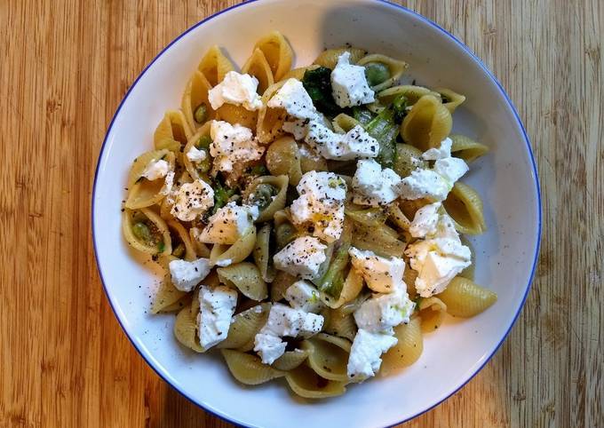 Recipe of Any-night-of-the-week Pasta with broad beans and ricotta