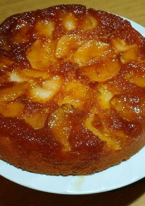 Una foto de Torta de manzana invertida con yogur