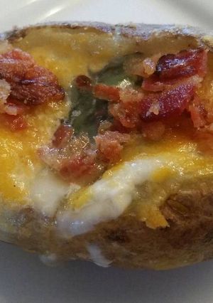 A picture of Bacon-Basil Potato Bowls.