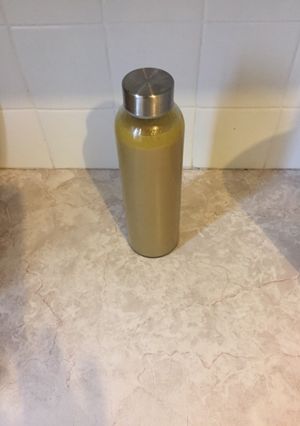 A picture of Basic chicken stock.