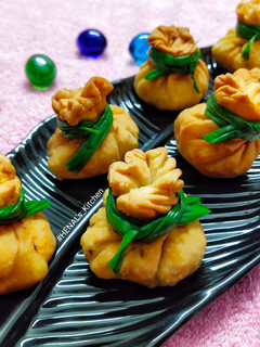 પોટલી સમોસા (Potli Samosa Recipe in Gujarati) રેસીપી મુખ્ય ફોટો