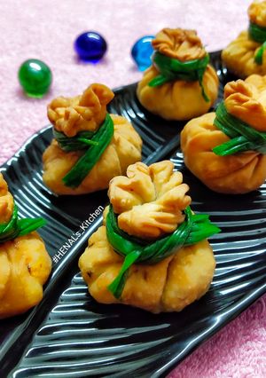 પોટલી સમોસા (Potli Samosa Recipe in Gujarati) રેસીપી મુખ્ય ફોટો