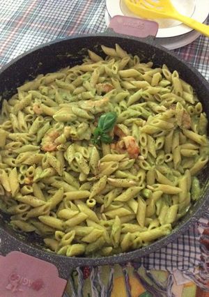 Foto di Penne crema di zucchine e gamberi