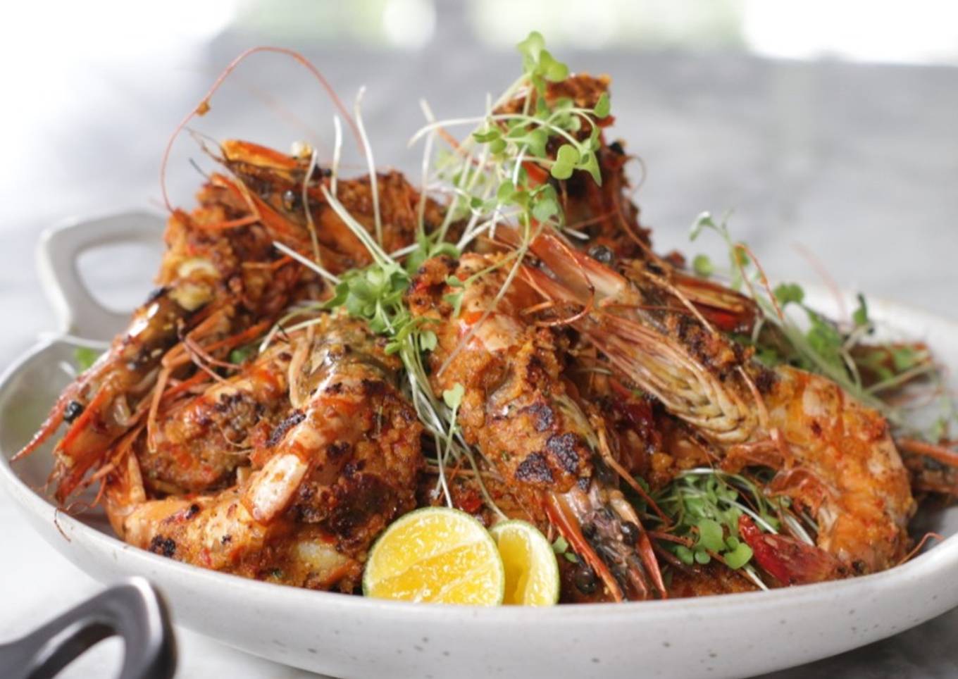 Udang Jumbo Bakar Bumbu Kenari Ala Chef Juna