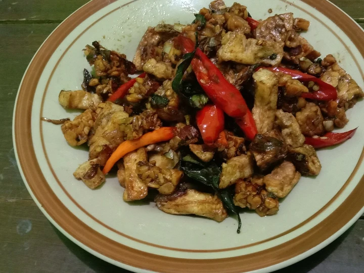 Langkah Mudah untuk Membikin Resep Sambal goreng tempe tahu kecap yang Bikin Ngiler Anti Ribet, Uenak Banget