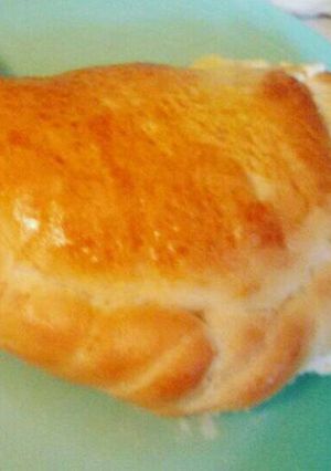 A picture of Calzones.