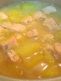 Una foto de Guiso de salmón con patatas olla GM