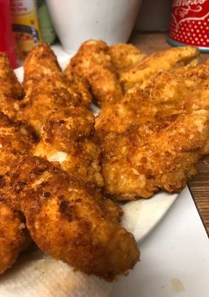 A picture of Cracker fried chicken tenders.