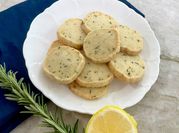 A picture of lemon shortbread cookies