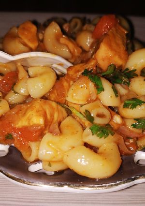 A picture of Chicken tikka Macroni.