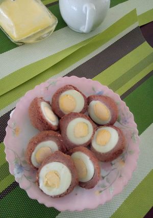 A picture of Scotch eggs.