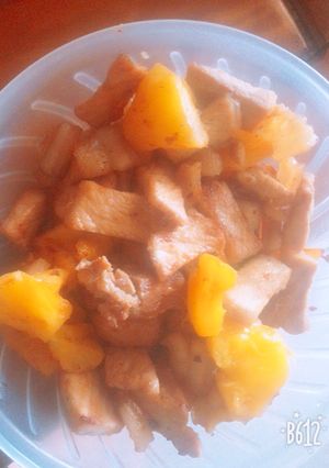 Hình của món Thịt Heo Xào Dứa (Thơm).