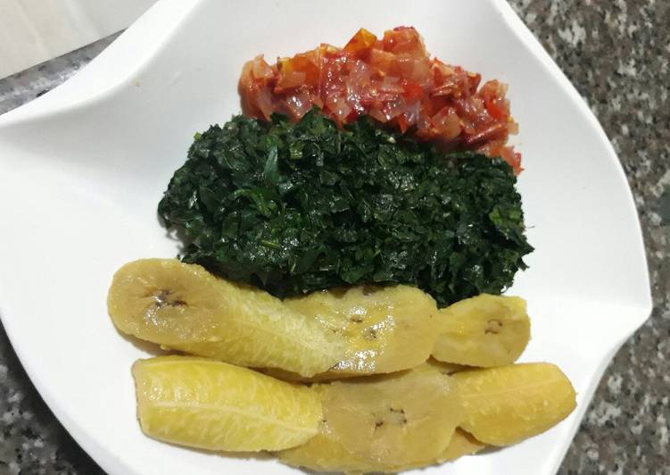 How to Make Speedy Boiled ripe plantain with vegetable and tomatoes sauce