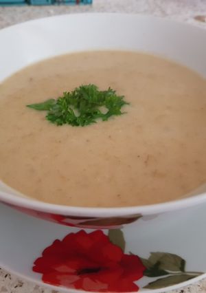 A picture of Leek & Potato Soup.