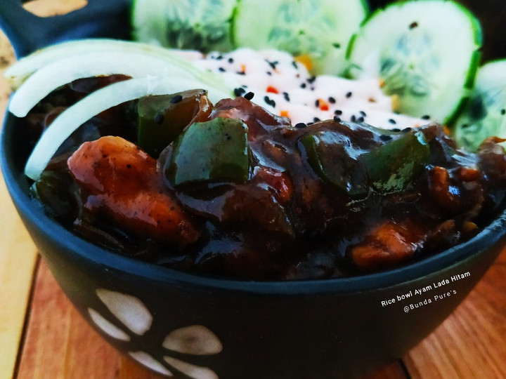 Resep Rice Bowl Ayam Lada Hitam yang Enak