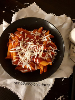 Foto di Pasta al sugo e ricotta salata